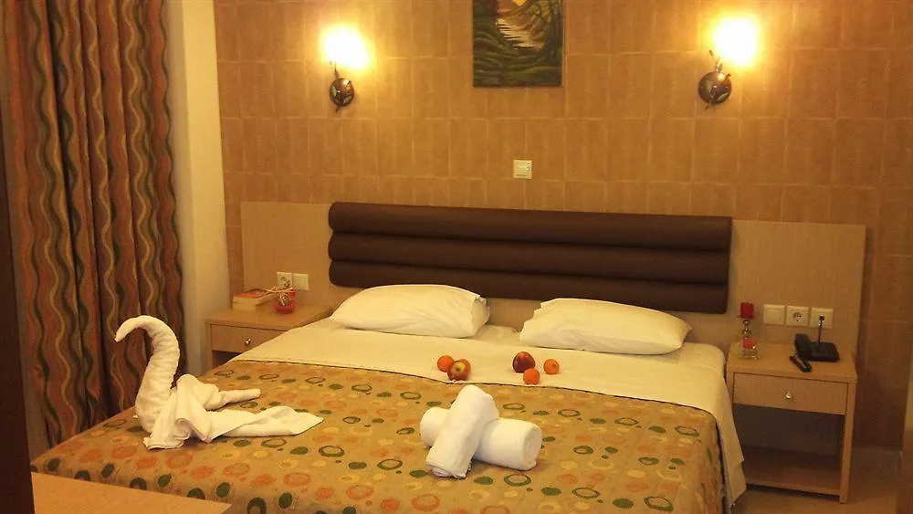 Heraion Hotel Calcídica 2*,